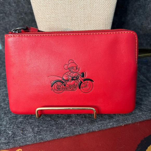 Disney x Coach Mickey Mouse Wristlet - Picture 4 of 7